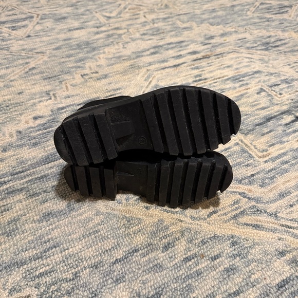 Women's Mona Rain Boots - Universal Thread Black Sz 8 Waterproof Ankle Pull-up - Picture 6 of 9